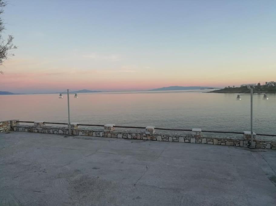 Hh Bay Apartment Logaras Luaran gambar