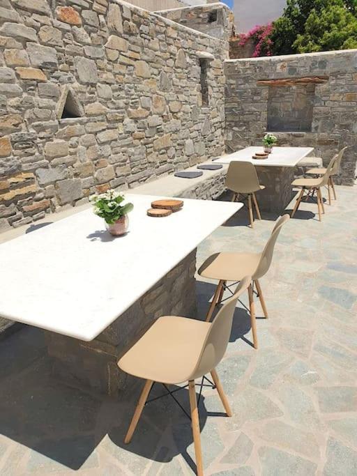 Hh Bay Apartment Logaras Luaran gambar