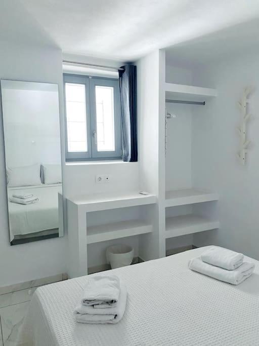 Hh Bay Apartment Logaras Luaran gambar