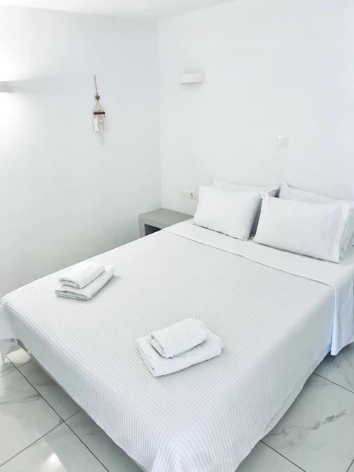 Hh Bay Apartment Logaras Luaran gambar